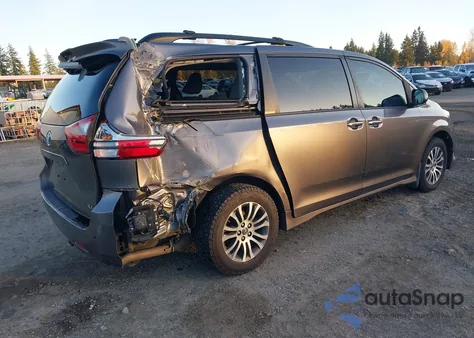 2018 Toyota Sienna Xle Premium 8 Passenger z USA, uszkodzony, nr VIN 5TDYZ3DC7JS955455
